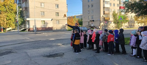 Акция &quot;Безопасный маршрут «ДОМ –ШКОЛА –ДОМ».